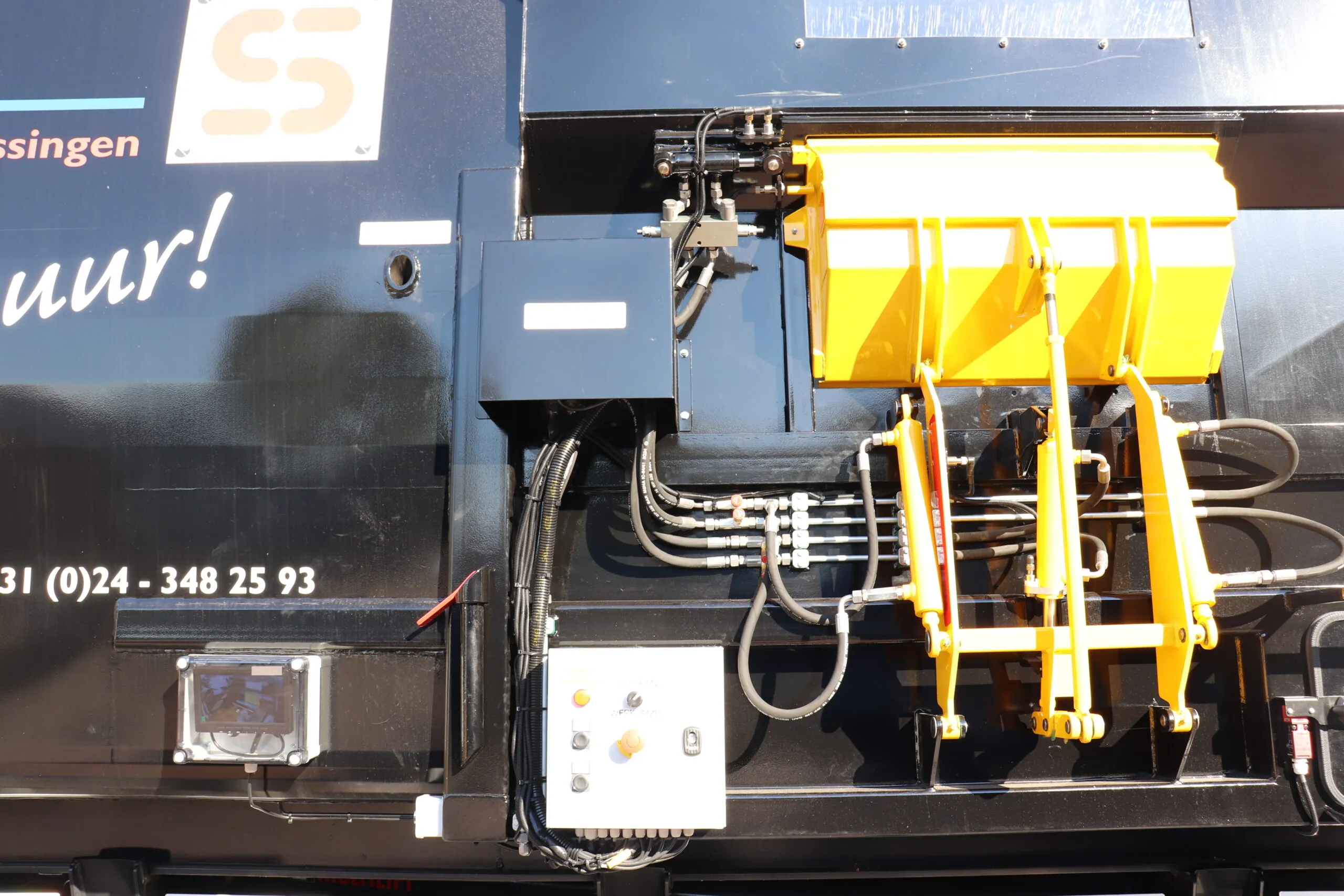 zwerfvuilbelader, close-up, klep dicht