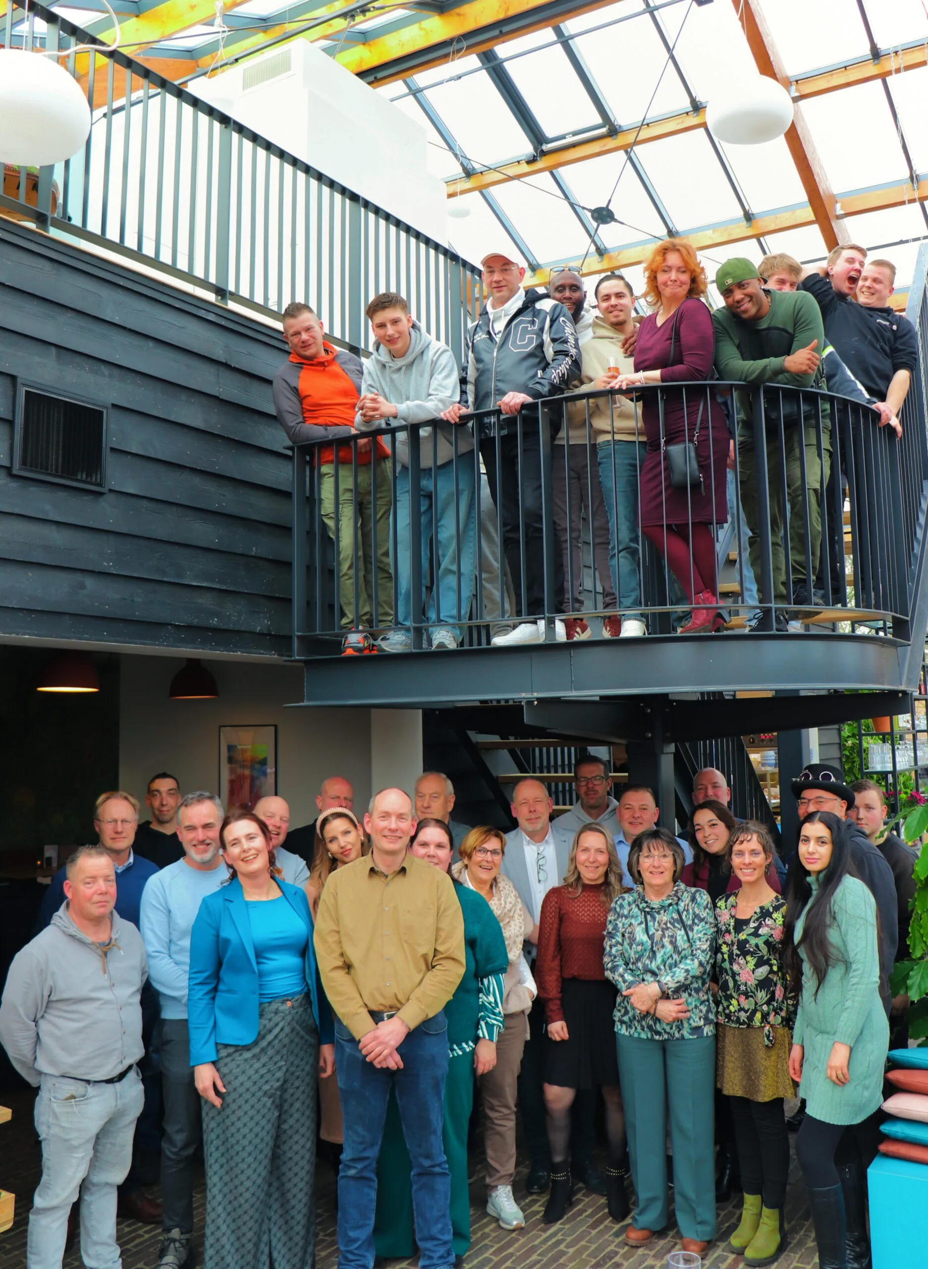 Teamfoto tijdens de nieuwjaarsborrel SCHENKgroep 2026